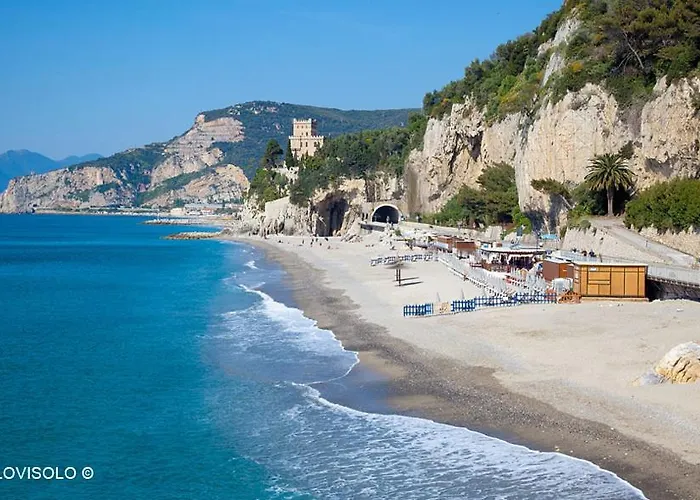 Отель Rio 3 Stelle Superior -finale Ligure Andora