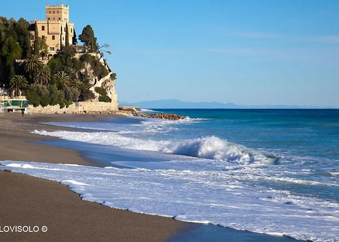 Отель Rio 3 Stelle Superior -finale Ligure Andora